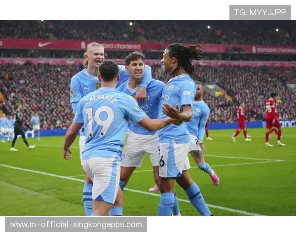 曼城准备引入未来英格兰防线巨塔,增强防守深度 曼城准备引入未来英格兰防线巨塔,增强防守深度