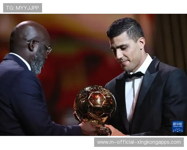 绝代双骄PK凯恩，金球奖三锋争霸，亚马尔和维尼修斯出局